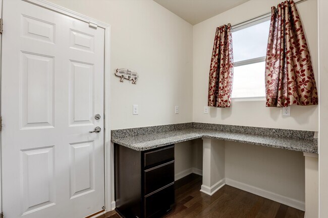 Mud room - 6117 Branch Dr