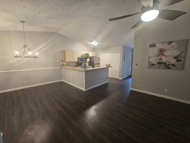 Building Photo - 6764 Willowbrook Dr