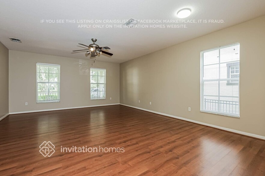 Building Photo - 5901 Grand Loneoak Ln