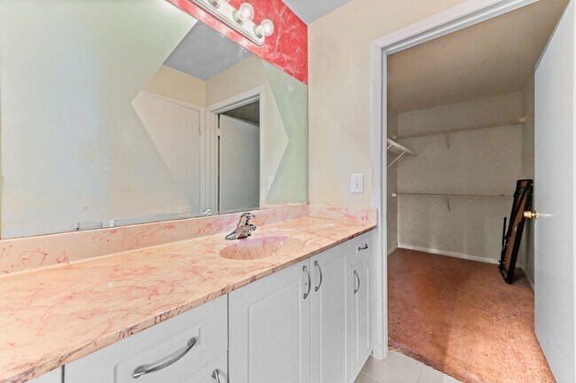 Building Photo - 4791 Via Palm Lakes Via