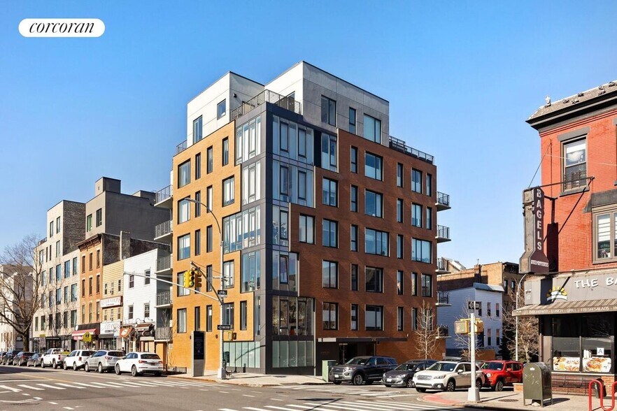 Building Photo - 236 17th St