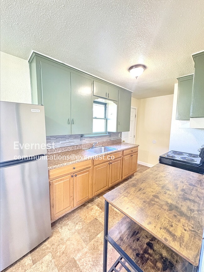 Building Photo - 509 3rd St SW