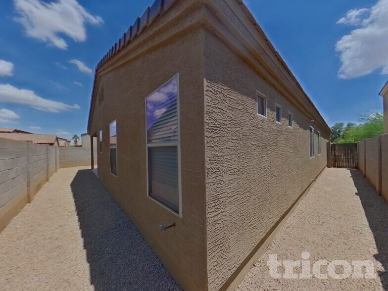 Building Photo - 3728 W Fremont Rd.