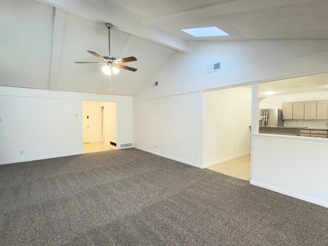 Building Photo - 302 Fair Oaks Blvd