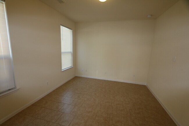 Building Photo - 7555 Autumn Sun Dr