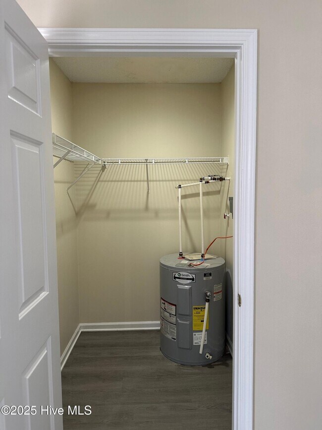 Building Photo - 4465 Magellan Ct