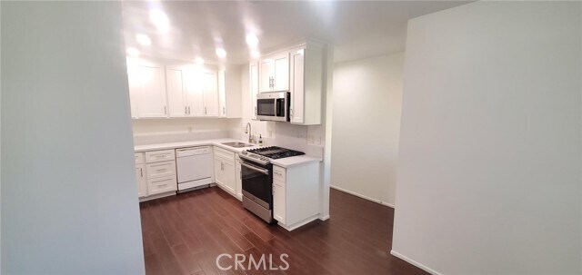 Building Photo - 7652 Amazon Dr