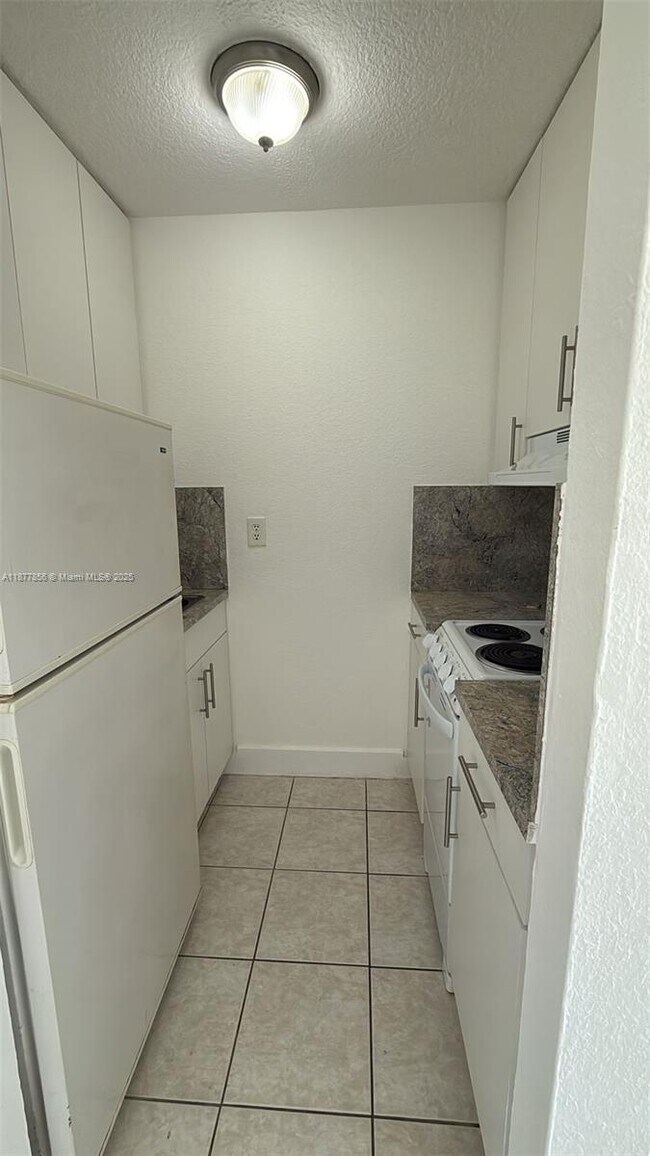 Building Photo - 8075 SW 73rd Ave