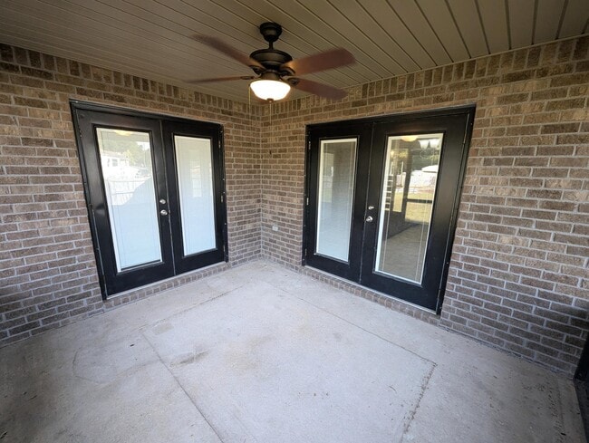 Building Photo - 8129 Segura St