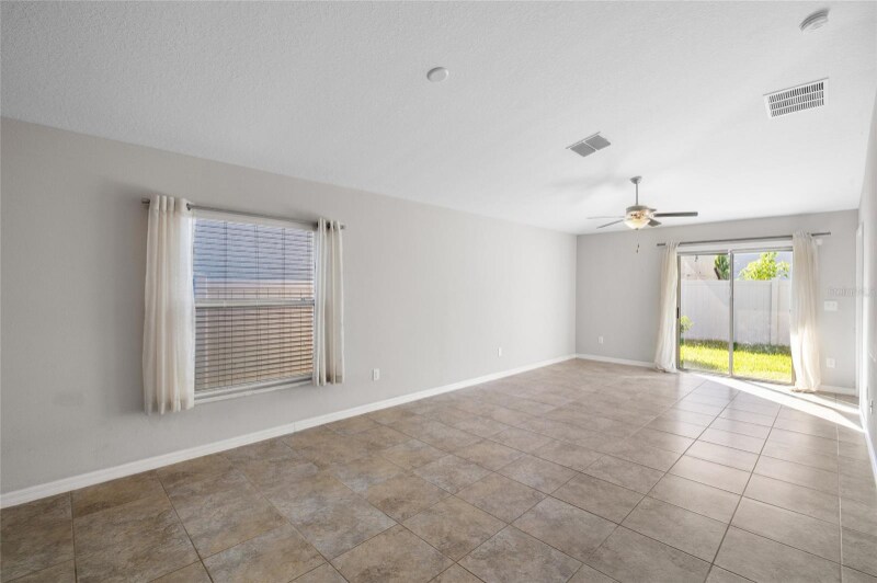 Building Photo - 10205 Cool Waterlily Ave