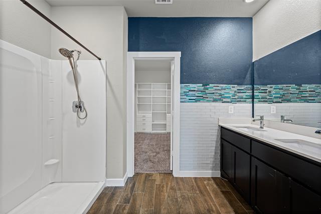 Building Photo - 9352 Herringbone Dr