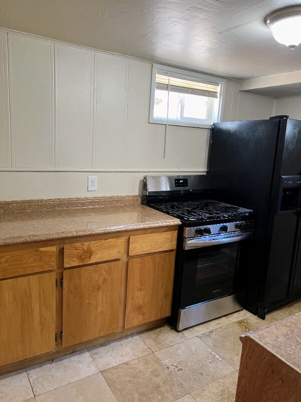 Building Photo - 1876 S Roberta St