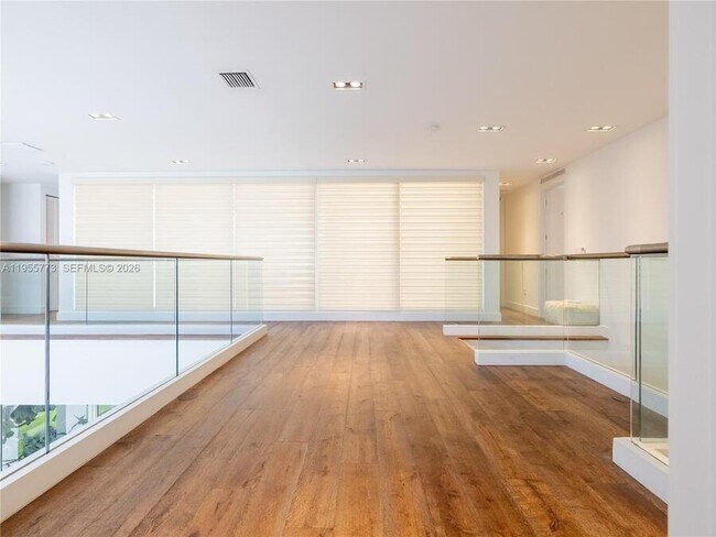 Building Photo - 7451 NW 103rd Ct