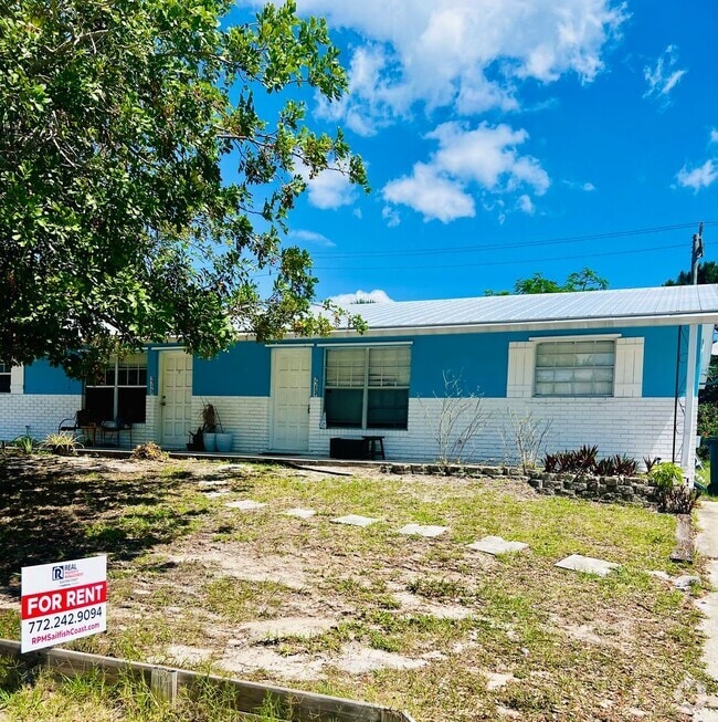 Building Photo - 3/1.5 Duplex in Fisherman's Haven
