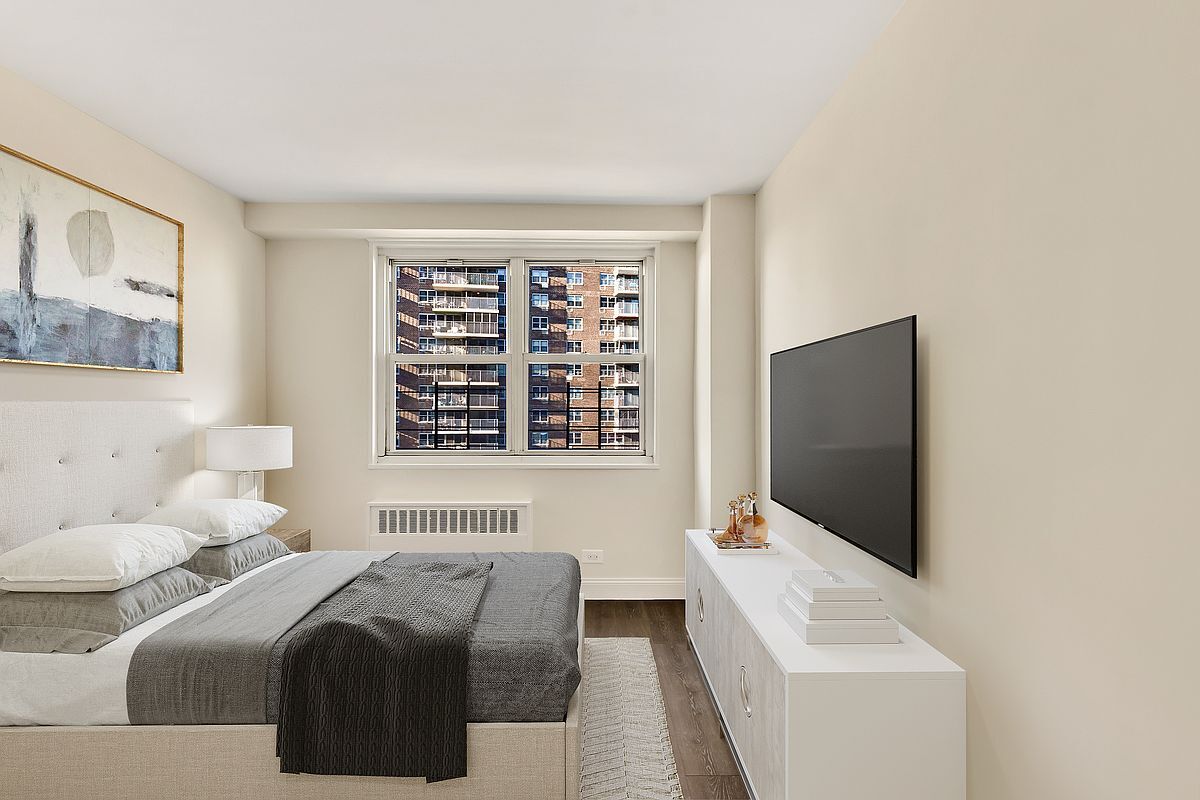 Building Photo - 875 Morrison Ave