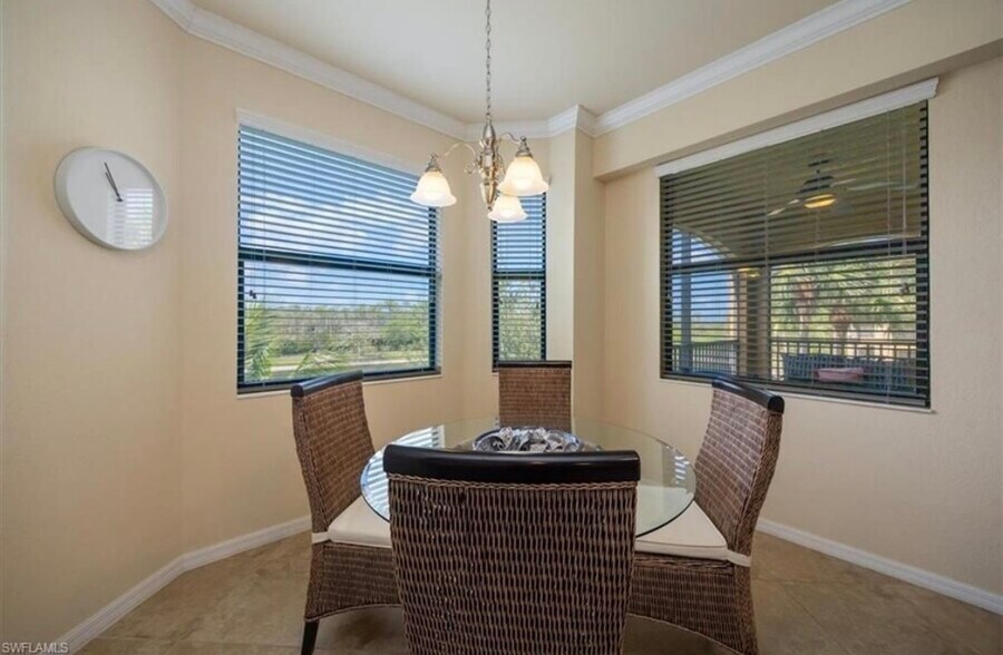 Building Photo - 9731 Acqua Ct