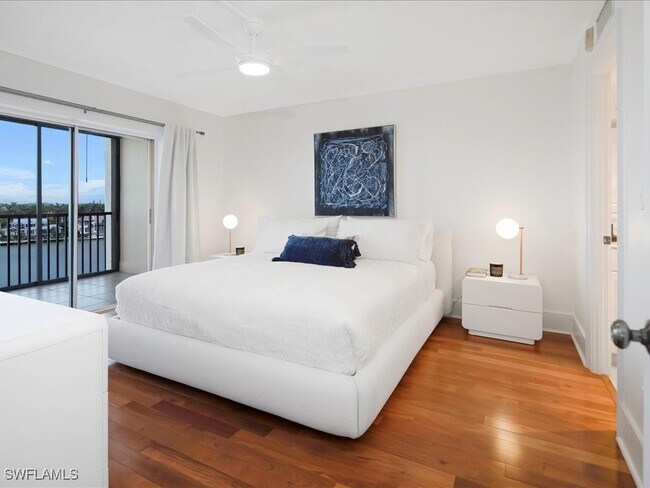 Building Photo - 2750 Gulf Shore Blvd N