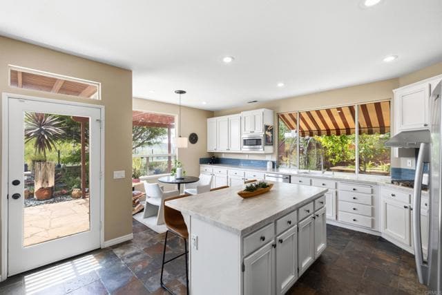 Building Photo - 7303 Celata Ln