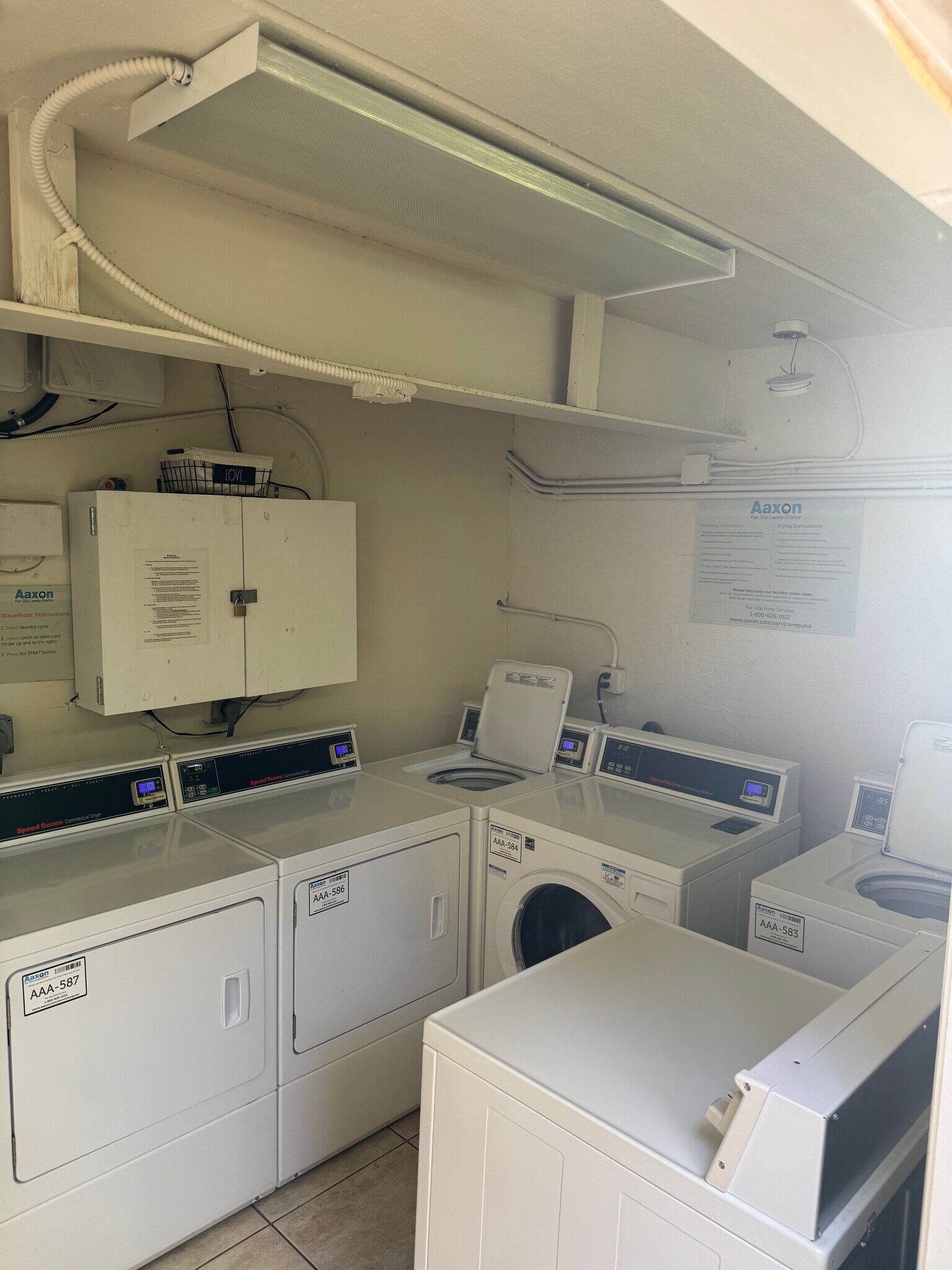 Building Photo - 3232 S Macdill Ave