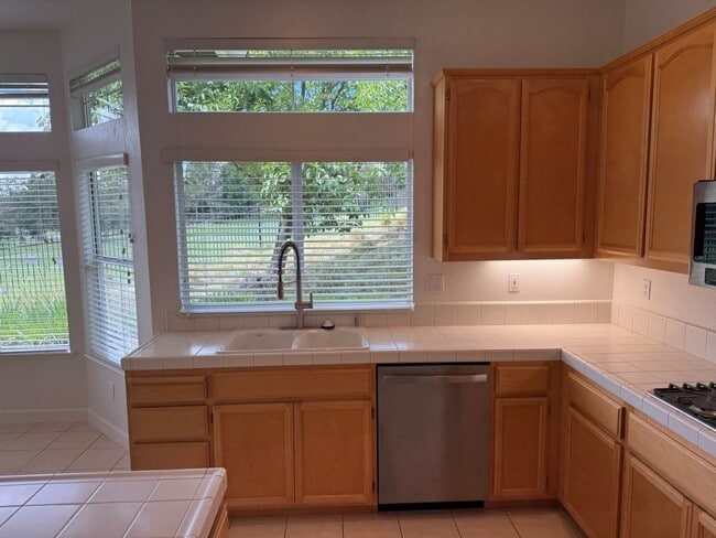 Building Photo - Gated Unique Remodeled 3 Bedroom w/ Golf Course Views in Rancho Solano