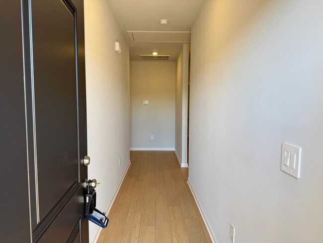 Building Photo - MOVE IN SPECIAL-FENCED YARD-NEW CONSTRUCTION