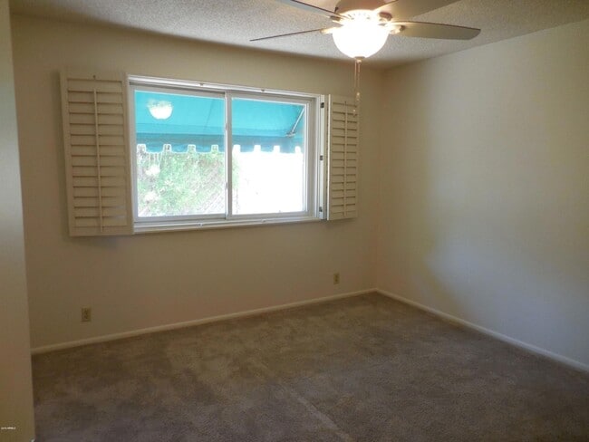Building Photo - 5432 S Lighthouse Ln