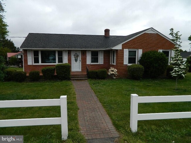 Building Photo - 41665 Tudor Hall Rd