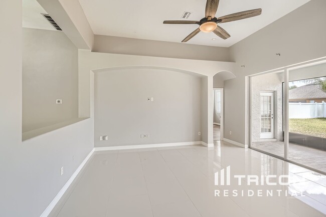 Building Photo - 1028 Appian Pl