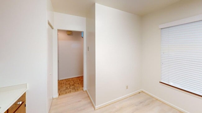 Building Photo - River Run Condo!