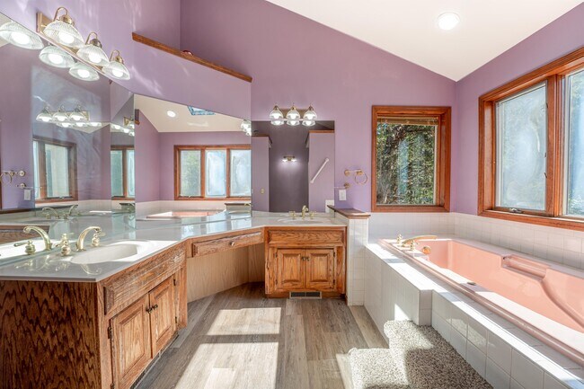 Building Photo - 5503 Carrick Ct