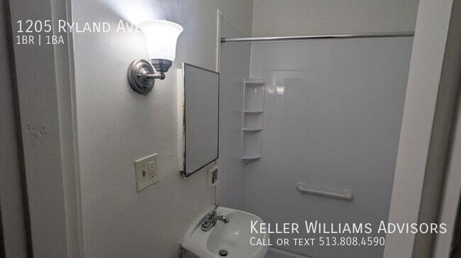 Building Photo - 1205 Ryland Ave