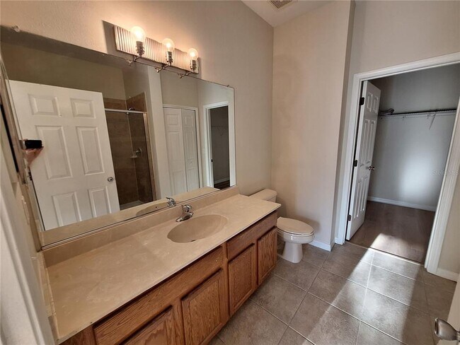 Building Photo - 3709 Parkridge Cir