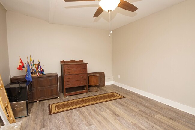 Building Photo - 37 Magnolia Ave SE