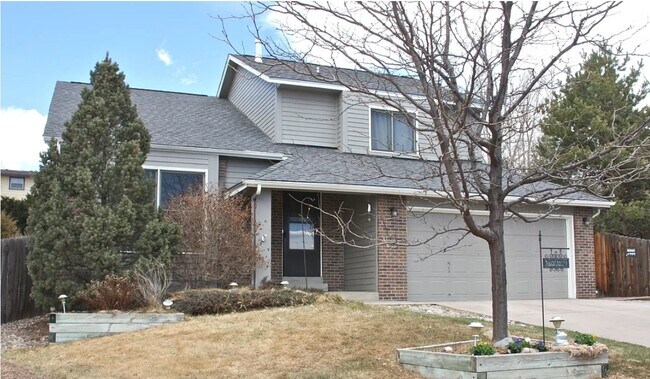 Building Photo - 3230 Navigation Dr