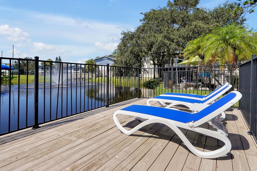 Building Photo - Park Village