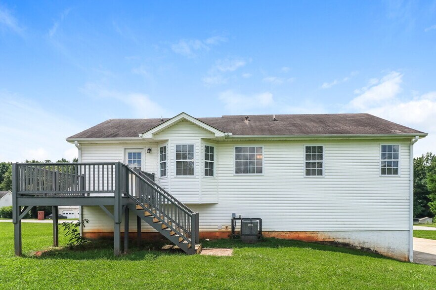 Building Photo - 268 Fairview Ln