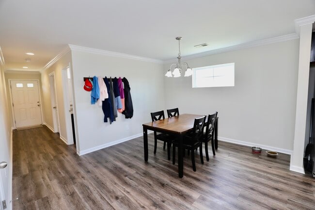 Building Photo - 17 Carriagebrook Cir