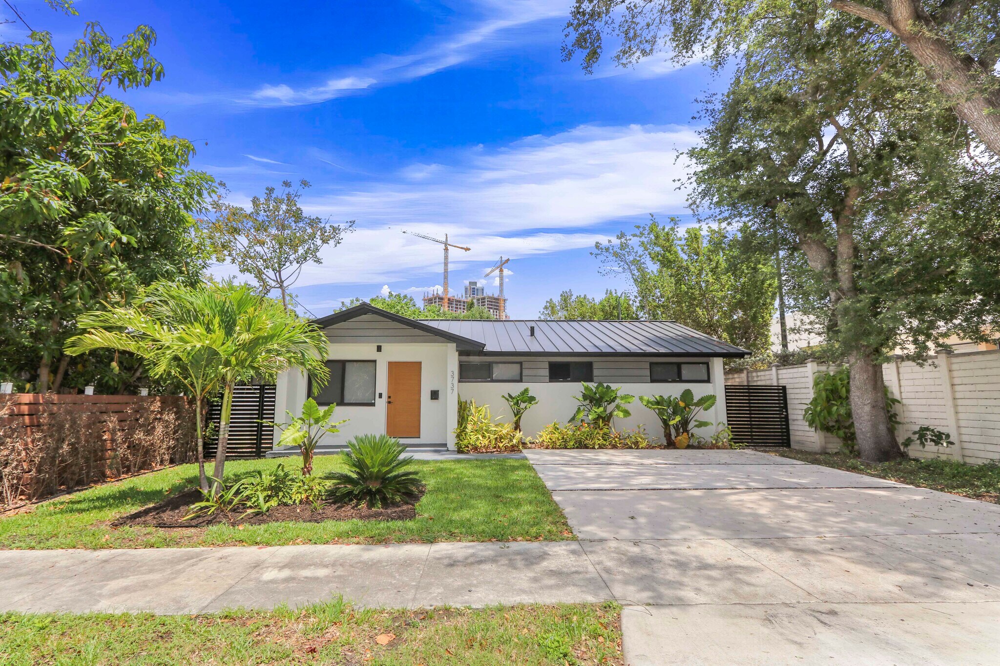 Building Photo - 3737 Frow Ave