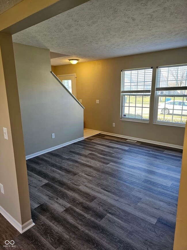 Building Photo - 403 Stillwood Ct