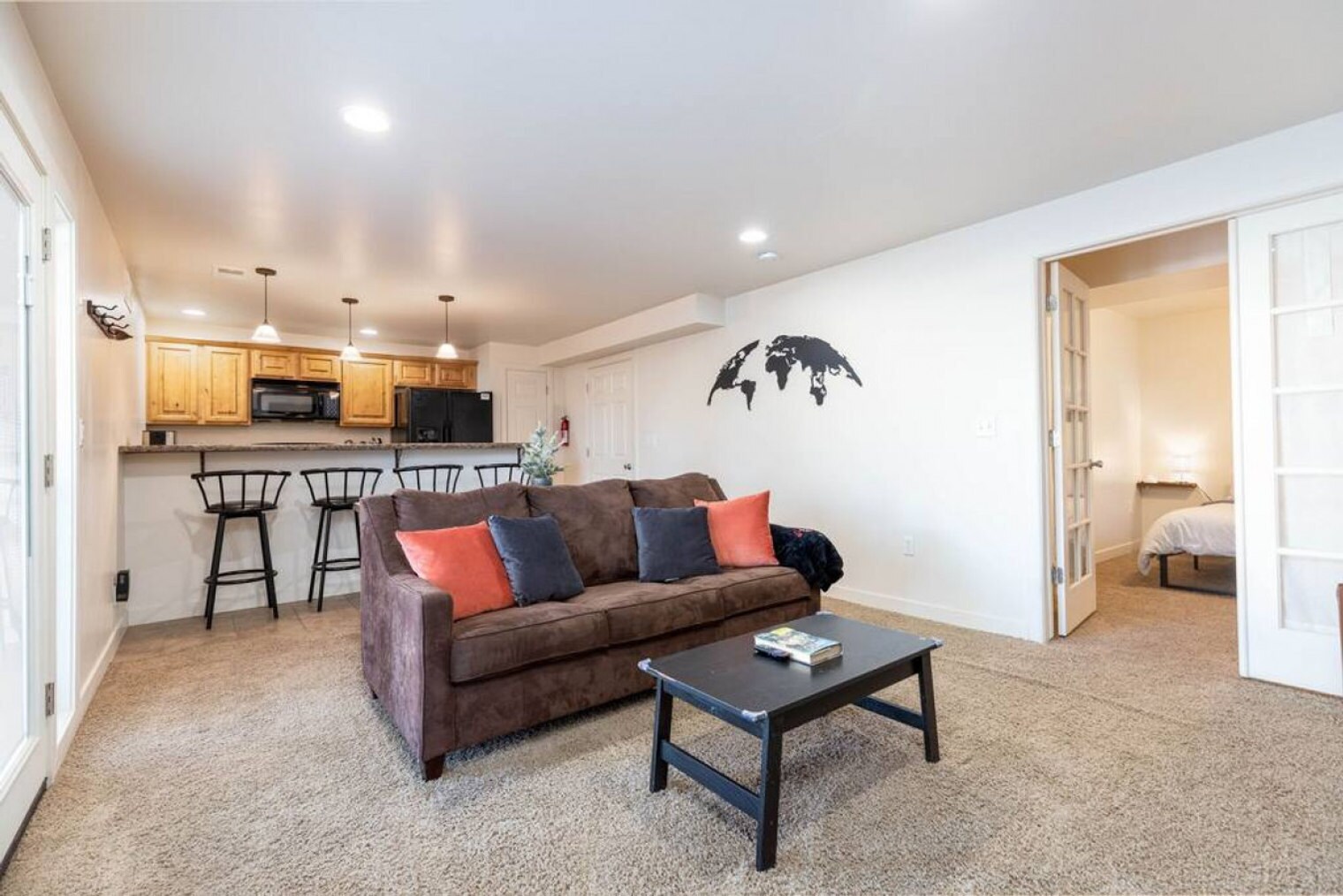 Building Photo - 2560 Cavalier Dr