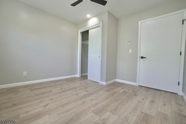Building Photo - 467 Hobson Ave