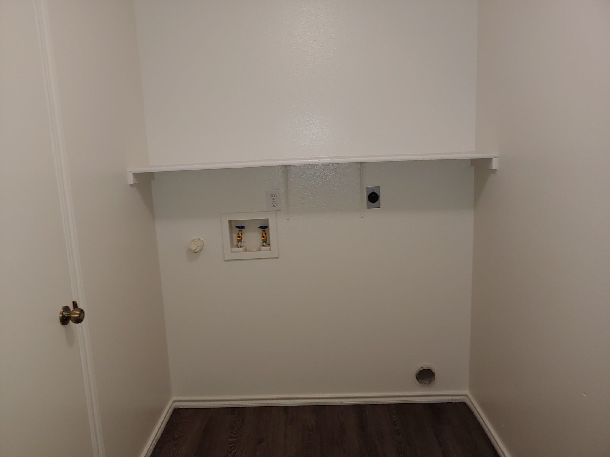 Washer/ dryer. - 6466 Beech Trail Dr