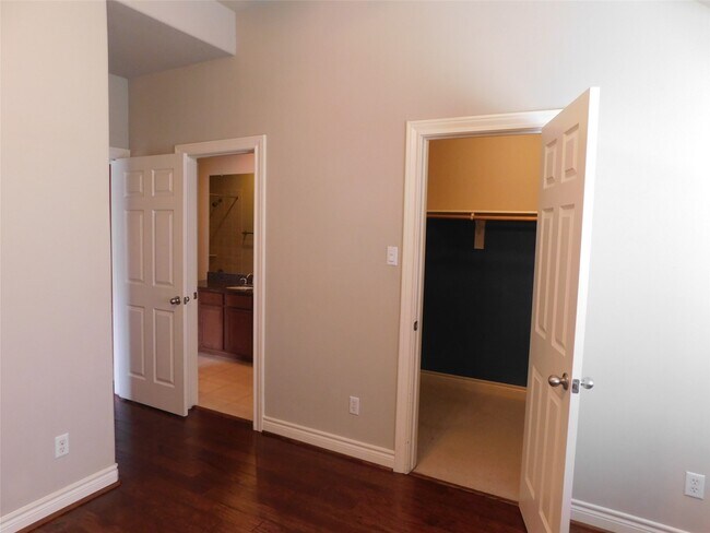 Building Photo - 2615 Starboard Point Dr