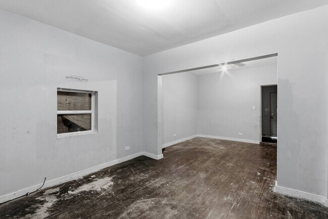 Building Photo - 6913 S Throop St