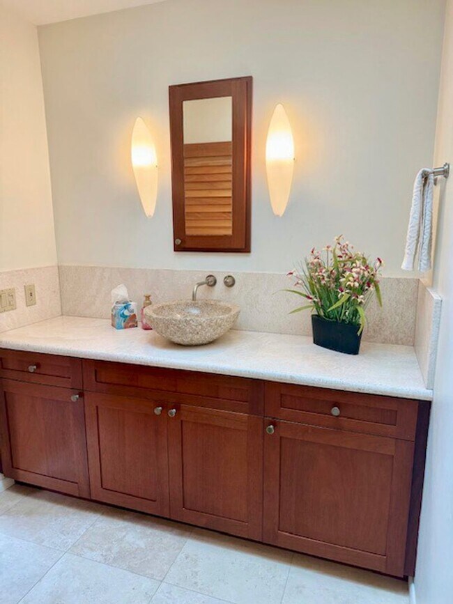 Building Photo - Luxury- Kona Hills Estates : Furnished Exquisite 3-Bedroom, 3.5 Bathroom Retreat