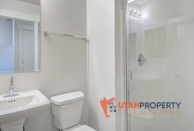 Building Photo - 408 S 980 W