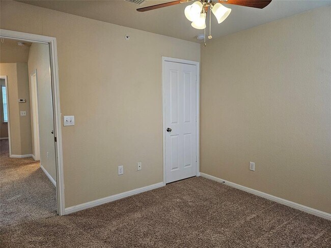 Building Photo - 808 Lost Pines Ln
