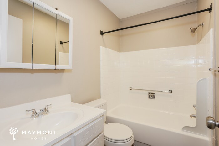 Building Photo - 40 E Mountain Creek Dr