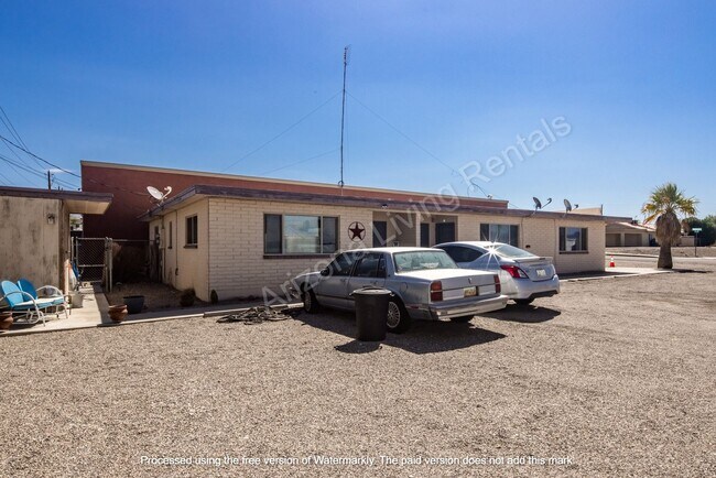 Building Photo - SAND2241