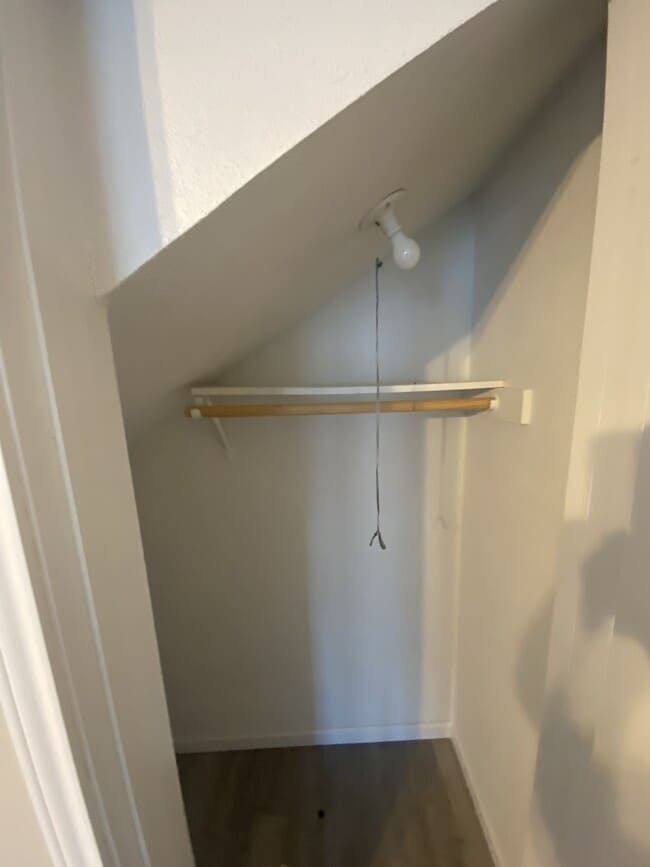 Building Photo - 992 Park Meadow Dr